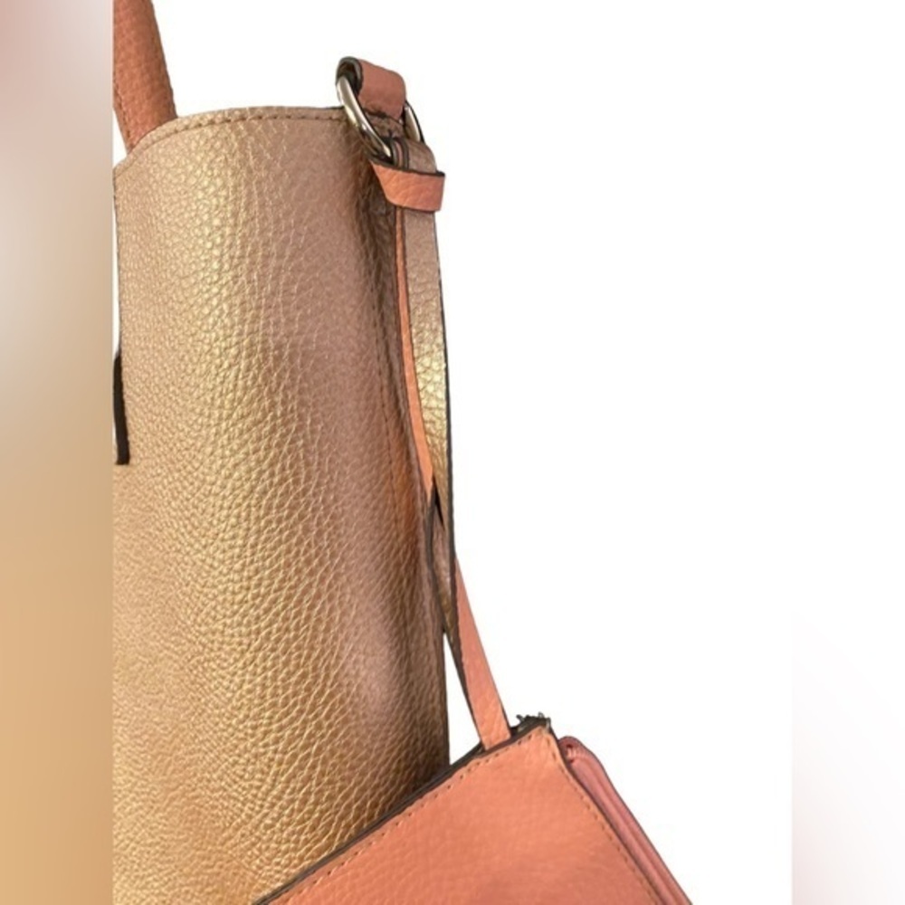 Rose metallic pink faux leather medium size shoulder tote bag w pink inside EUC - Picture 3 of 12